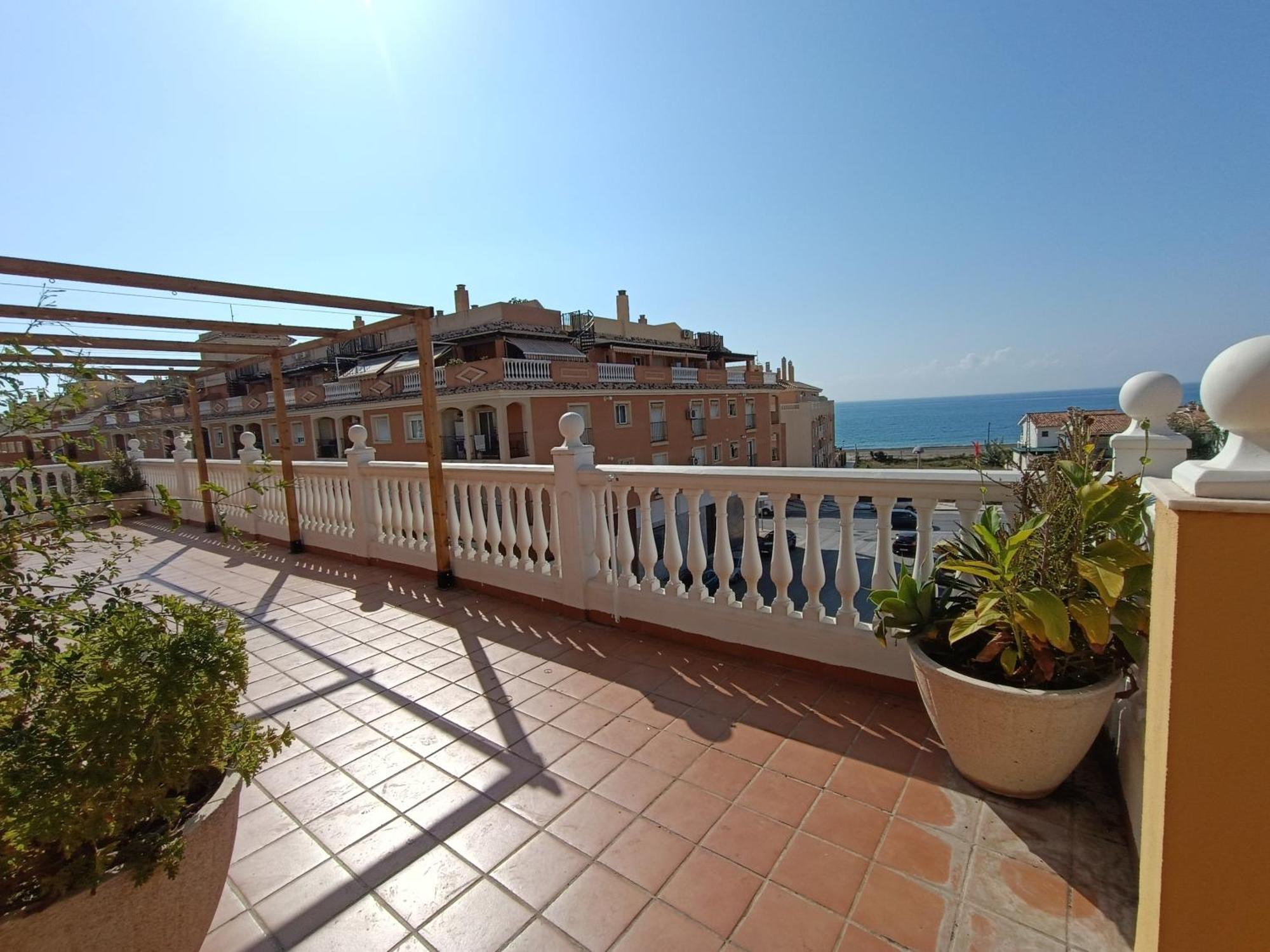 Lovely Penthouse In Front Of The Beach With Free Parking Malaga Luaran gambar
